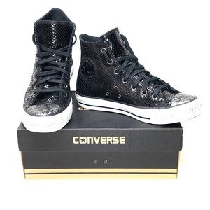 Converse All Star black High Tops, women’s 7 US